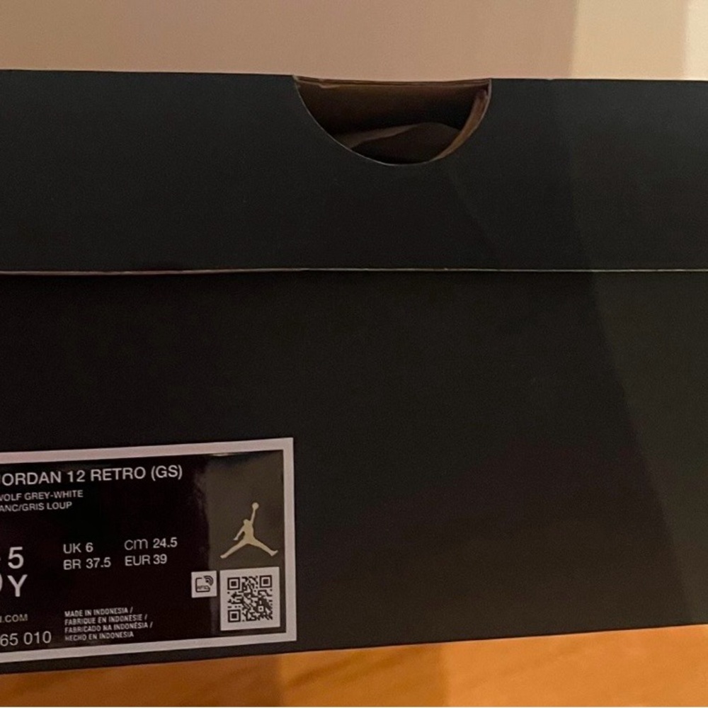 Jordan Air 12 Retro GS - Black and White